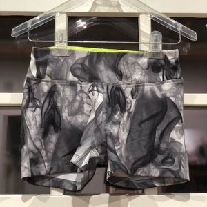Women’s Smoke Pattern Bike Shorts